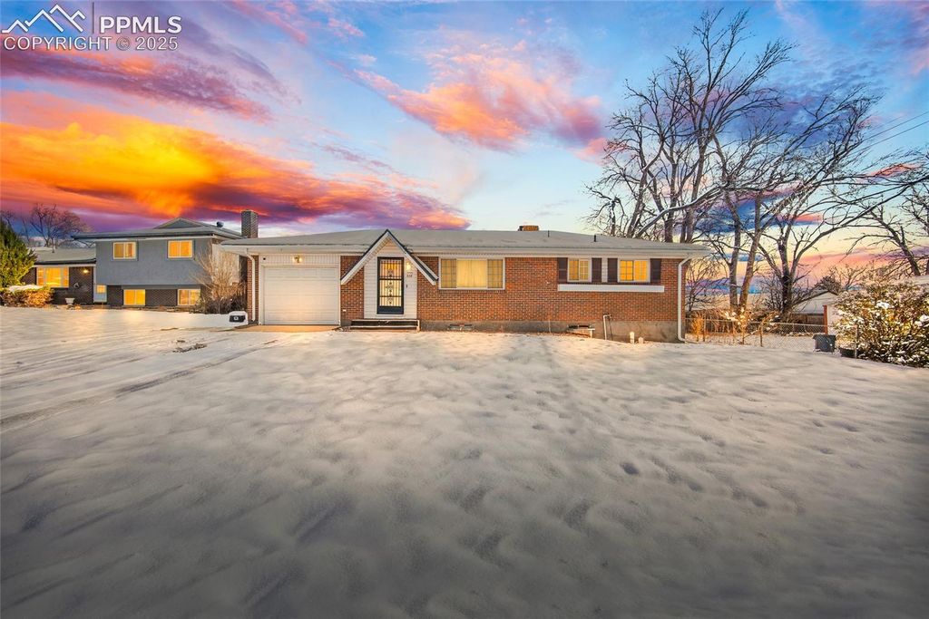 638 Dove Place, Colorado Springs, CO 80906