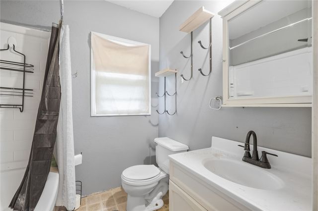 806 22nd Avenue SW, Cedar Rapids, IA 52404
