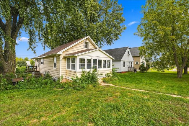 806 22nd Avenue SW, Cedar Rapids, IA 52404
