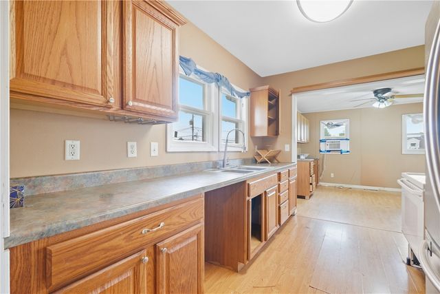 806 22nd Avenue SW, Cedar Rapids, IA 52404