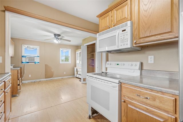 806 22nd Avenue SW, Cedar Rapids, IA 52404