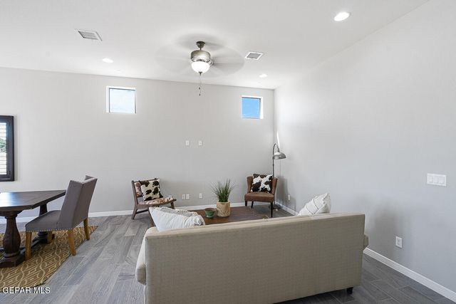 712 Cedarwood Avenue, El Paso, TX 79928