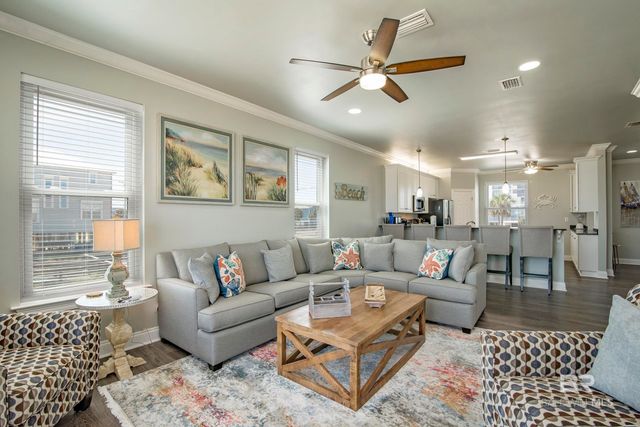 1833 W Beach Boulevard, Gulf Shores, AL 36542