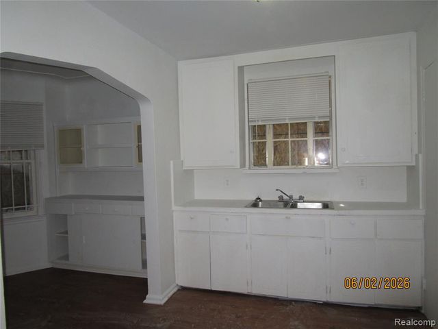 19393 Rowe Street, Detroit, MI 48205