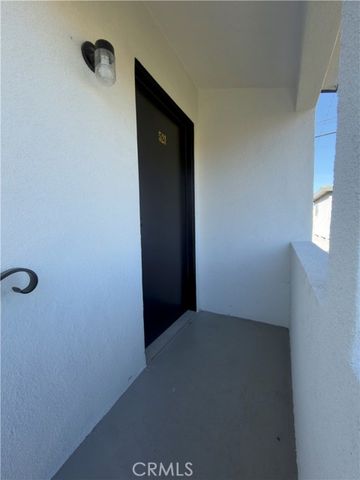 521 W 78th, Los Angeles, CA 90044