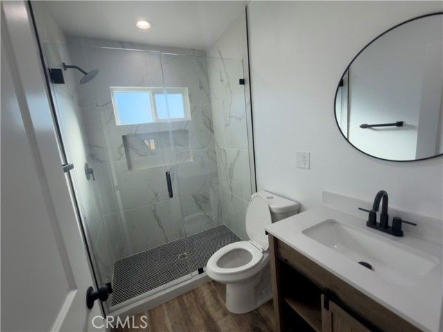 521 W 78th, Los Angeles, CA 90044