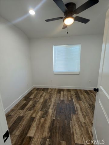 521 W 78th, Los Angeles, CA 90044