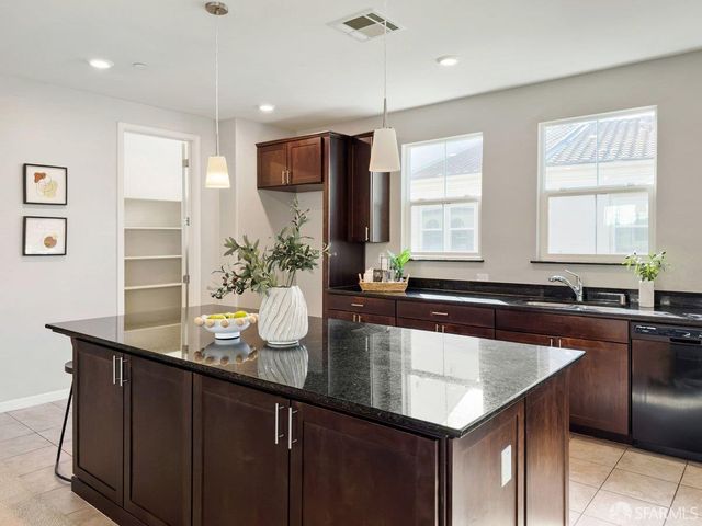 1017 Ocean View Avenue, Daly City, CA 94014