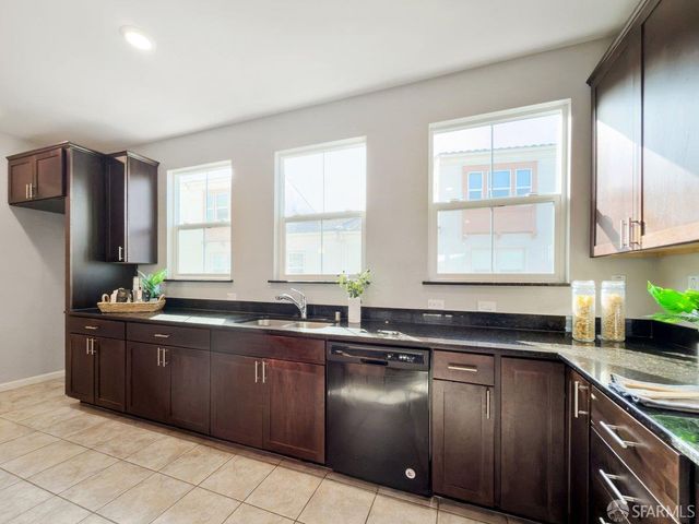 1017 Ocean View Avenue, Daly City, CA 94014