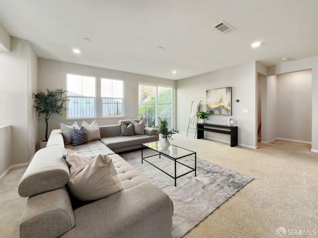 1017 Ocean View Avenue, Daly City, CA 94014