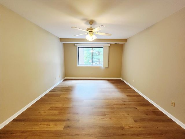 885 Cold Spring Road 5, Lower Macungie Twp, PA 18103