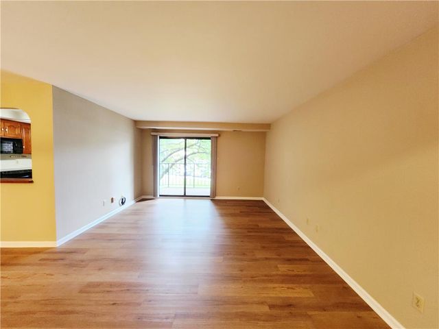 885 Cold Spring Road 5, Lower Macungie Twp, PA 18103