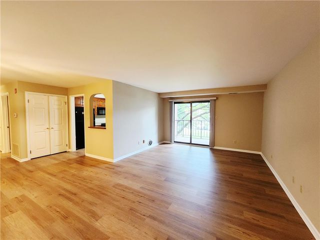 885 Cold Spring Road 5, Lower Macungie Twp, PA 18103