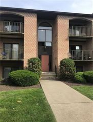 885 Cold Spring Road 5, Lower Macungie Twp, PA 18103