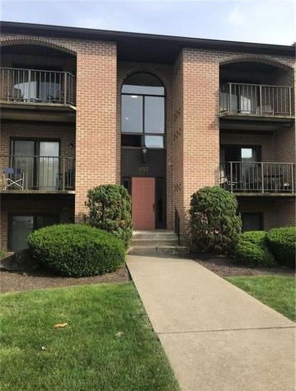 885 Cold Spring Road 5, Lower Macungie Twp, PA 18103