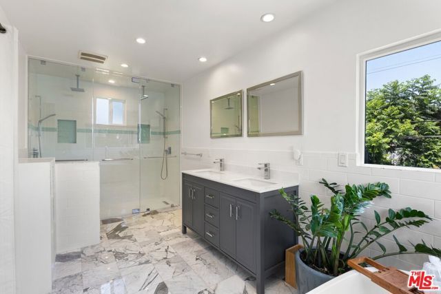 5528 Marburn Avenue, Los Angeles, CA 90043