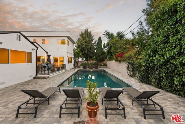 5528 Marburn Avenue, Los Angeles, CA 90043
