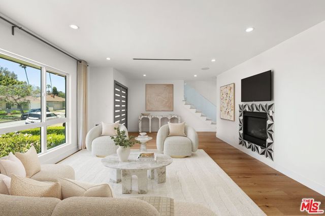 5528 Marburn Avenue, Los Angeles, CA 90043