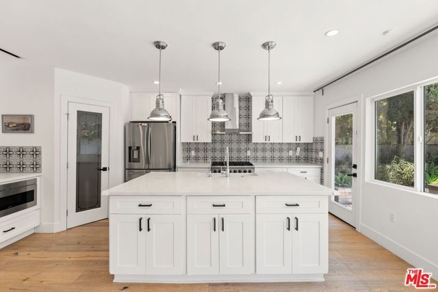 5528 Marburn Avenue, Los Angeles, CA 90043