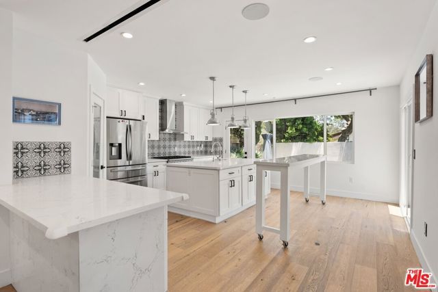 5528 Marburn Avenue, Los Angeles, CA 90043