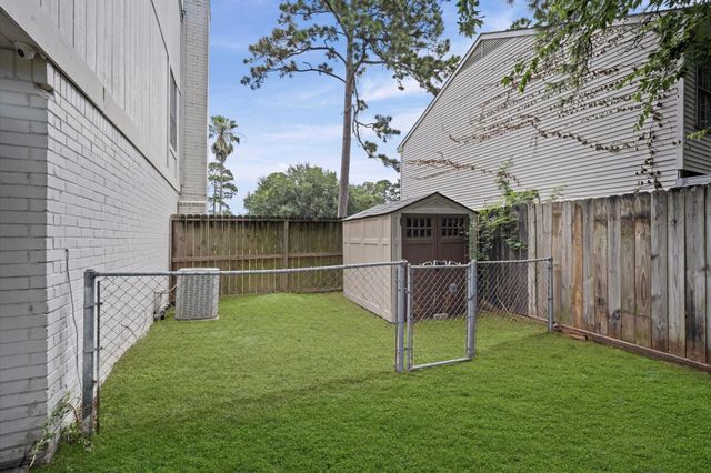2715 Wood River Drive, Spring, TX 77373