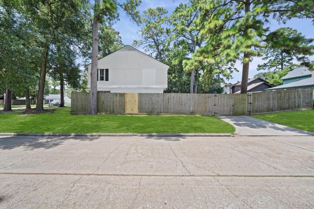 2715 Wood River Drive, Spring, TX 77373