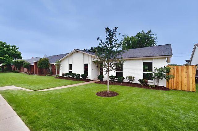4309 Queen Circle, The Colony, TX 75056