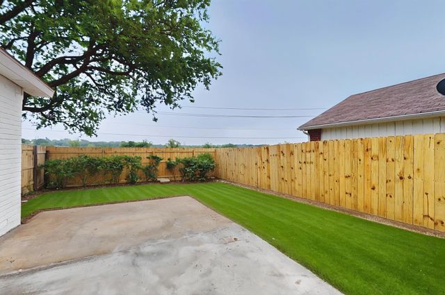 4309 Queen Circle, The Colony, TX 75056