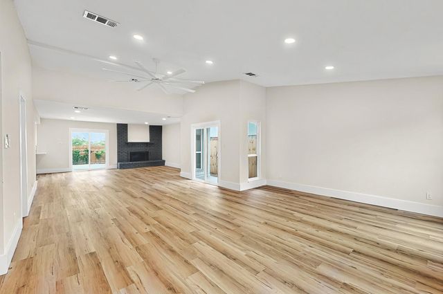 4309 Queen Circle, The Colony, TX 75056