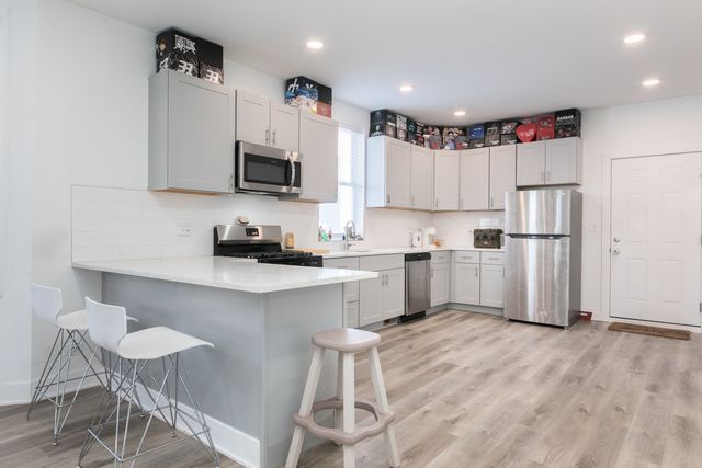 4055 Prairie Avenue 1, Schiller Park, IL 60176