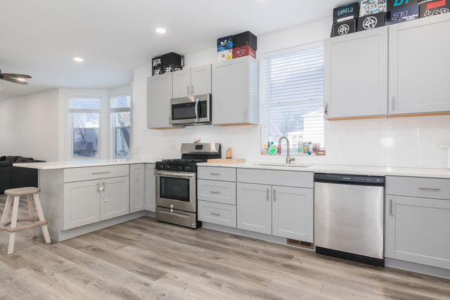 4055 Prairie Avenue 1, Schiller Park, IL 60176