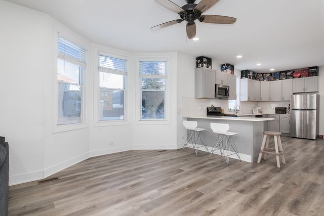 4055 Prairie Avenue 1, Schiller Park, IL 60176