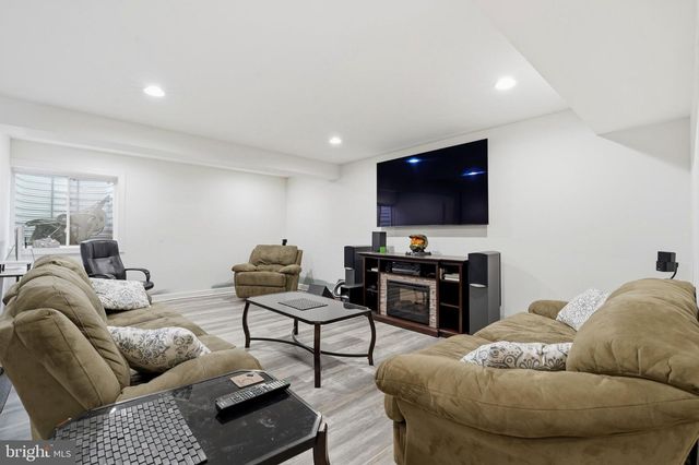 116 HART DR, Perkasie, PA 18944