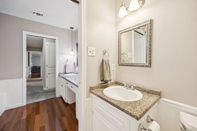 204 Shelmar Drive, Euless, TX 76039