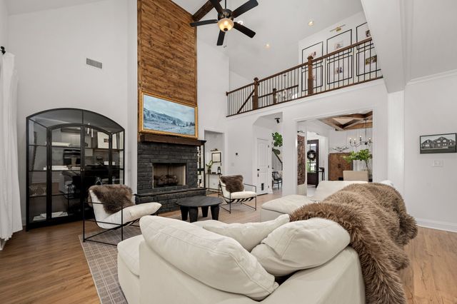 2010 Trout Trl, Murfreesboro, TN 37129