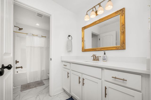2010 Trout Trl, Murfreesboro, TN 37129