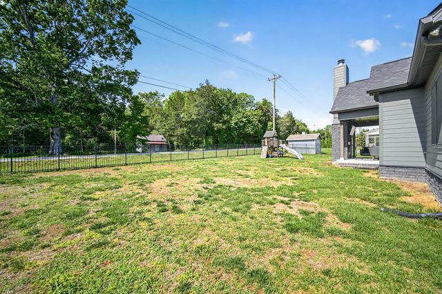 2010 Trout Trl, Murfreesboro, TN 37129