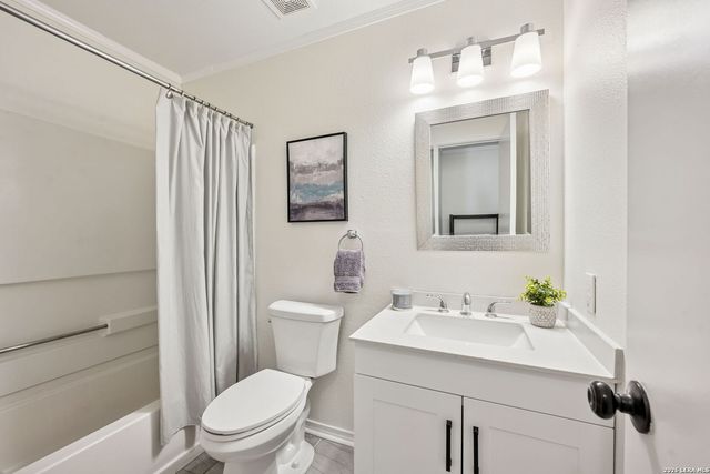 8217 Laurel Bend, San Antonio, TX 78250