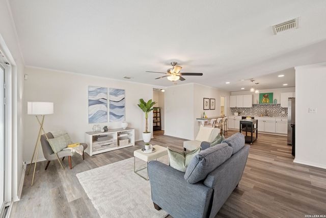 8217 Laurel Bend, San Antonio, TX 78250