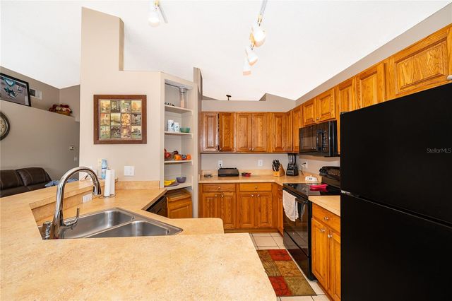 1005 SUGARBERRY TRAIL, Oviedo, FL 32765