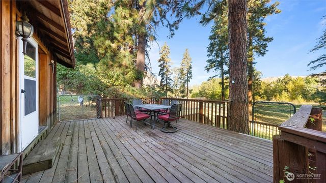106 Wolf Ridge Lane, Dayton, WA 99328