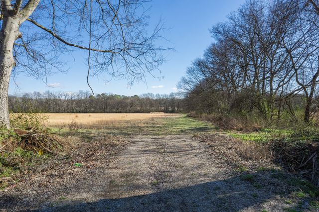 7729 Enterprise Rd, Mount Pleasant, TN 38474