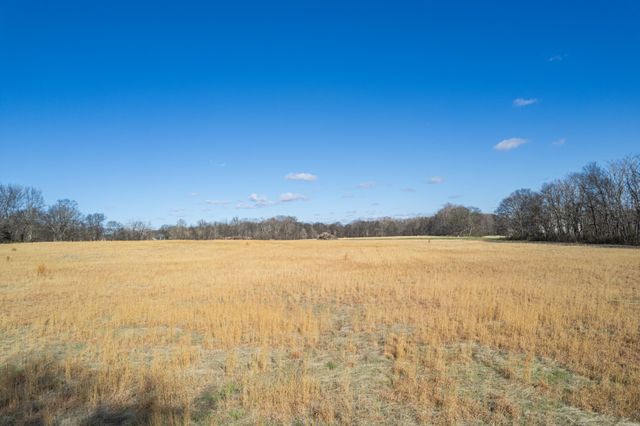 7729 Enterprise Rd, Mount Pleasant, TN 38474