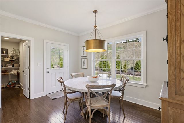 216 Hickory Lane, Adams Twp, PA 16046