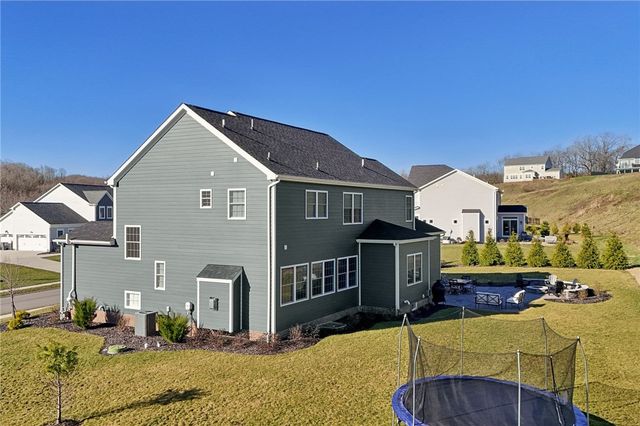 216 Hickory Lane, Adams Twp, PA 16046