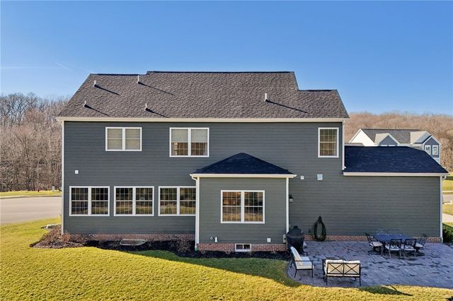 216 Hickory Lane, Adams Twp, PA 16046