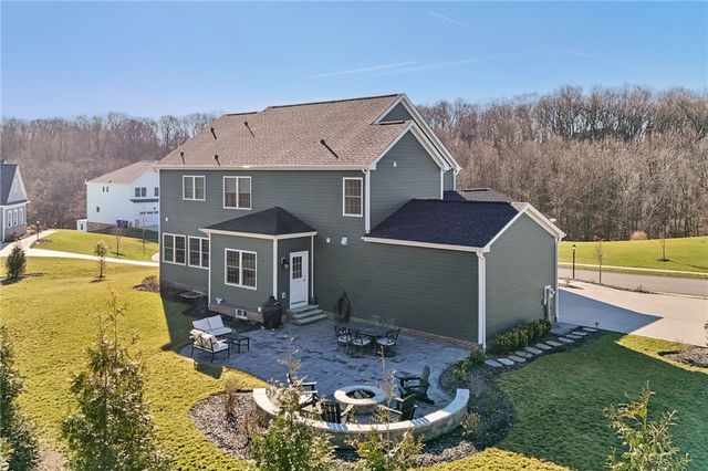 216 Hickory Lane, Adams Twp, PA 16046