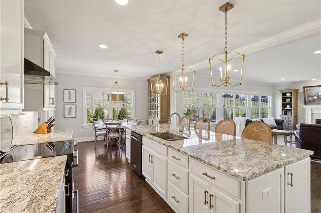 216 Hickory Lane, Adams Twp, PA 16046