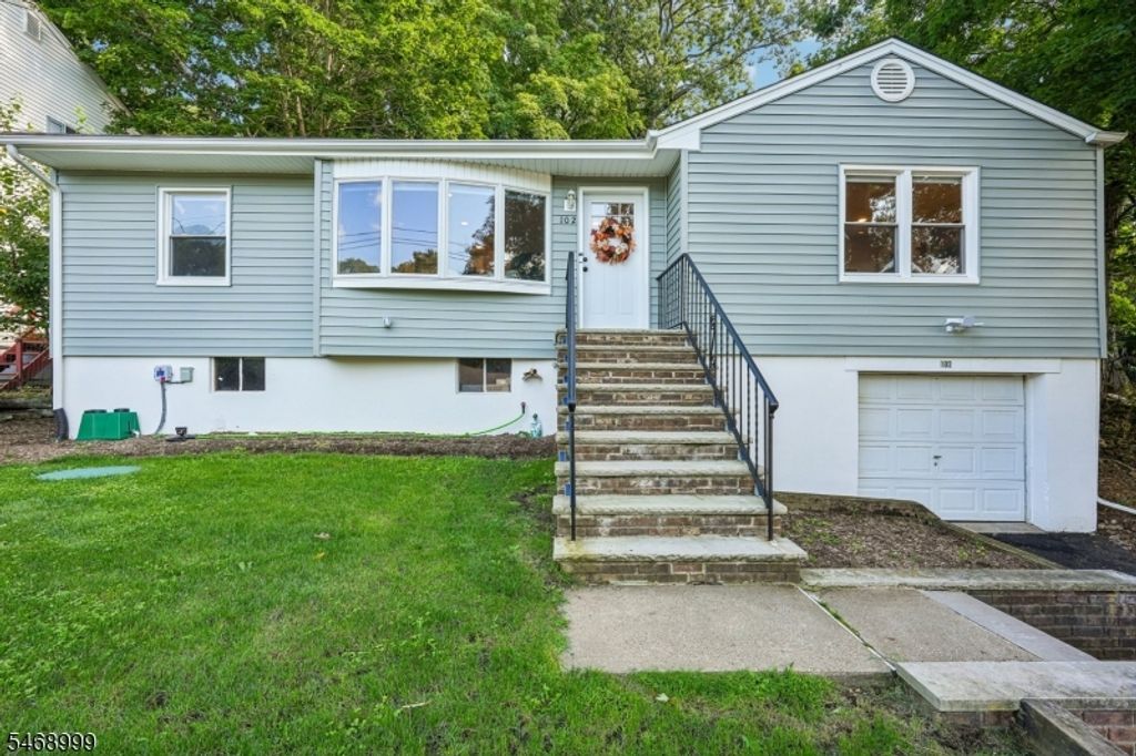 102 Hiawatha Blvd, Oakland Boro, NJ 07436 — exterior