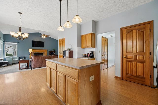 1719 Royal Oak Drive, Lewis Center, OH 43035